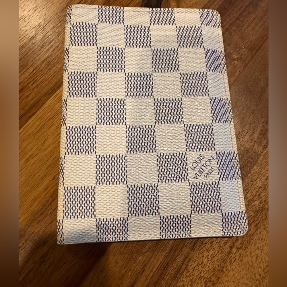 Louis Vuitton White Damier Passport Holder - Like New!